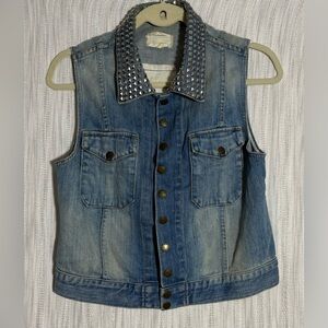 Current/Elliot size 2 Blue Denim Vest with Studded Details